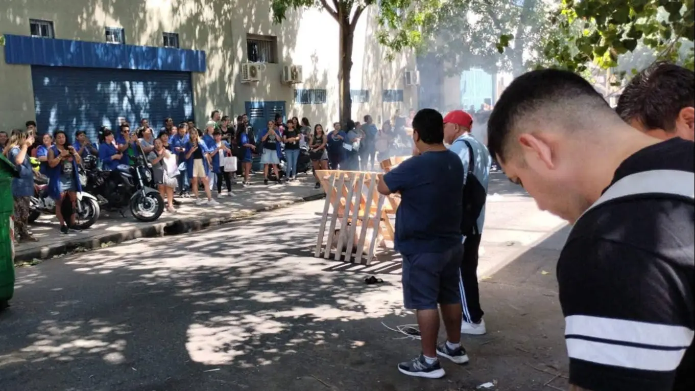 Trabajadores reclamando